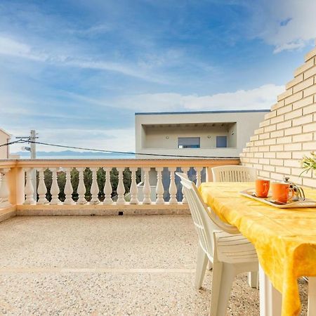 Family Friendly Seaside Apartments Kozino, Zadar - 5749 เพทรอซาเน ภายนอก รูปภาพ