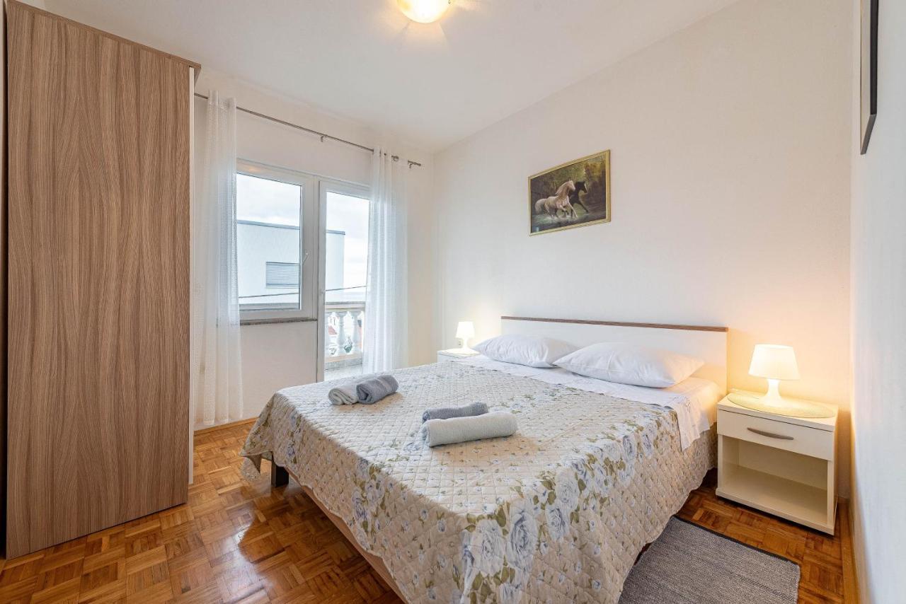 Family Friendly Seaside Apartments Kozino, Zadar - 5749 เพทรอซาเน ภายนอก รูปภาพ