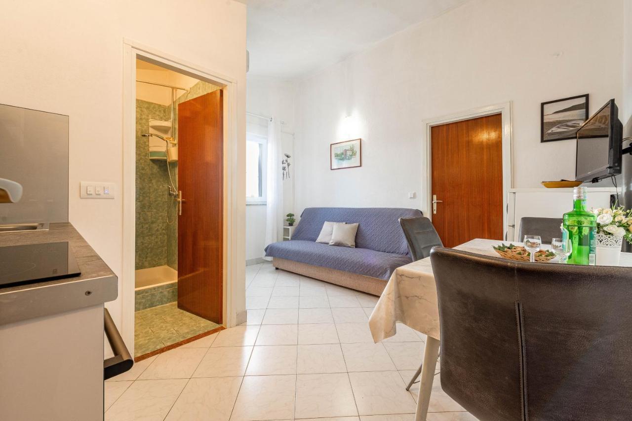 Family Friendly Seaside Apartments Kozino, Zadar - 5749 เพทรอซาเน ภายนอก รูปภาพ