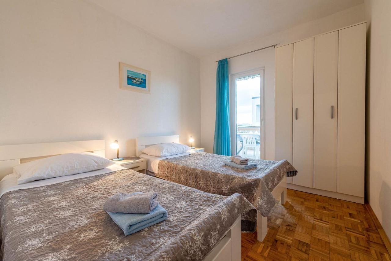 Family Friendly Seaside Apartments Kozino, Zadar - 5749 เพทรอซาเน ภายนอก รูปภาพ