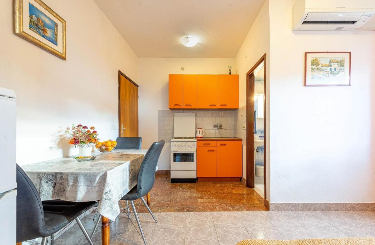 Family Friendly Seaside Apartments Kozino, Zadar - 5749 เพทรอซาเน ภายนอก รูปภาพ